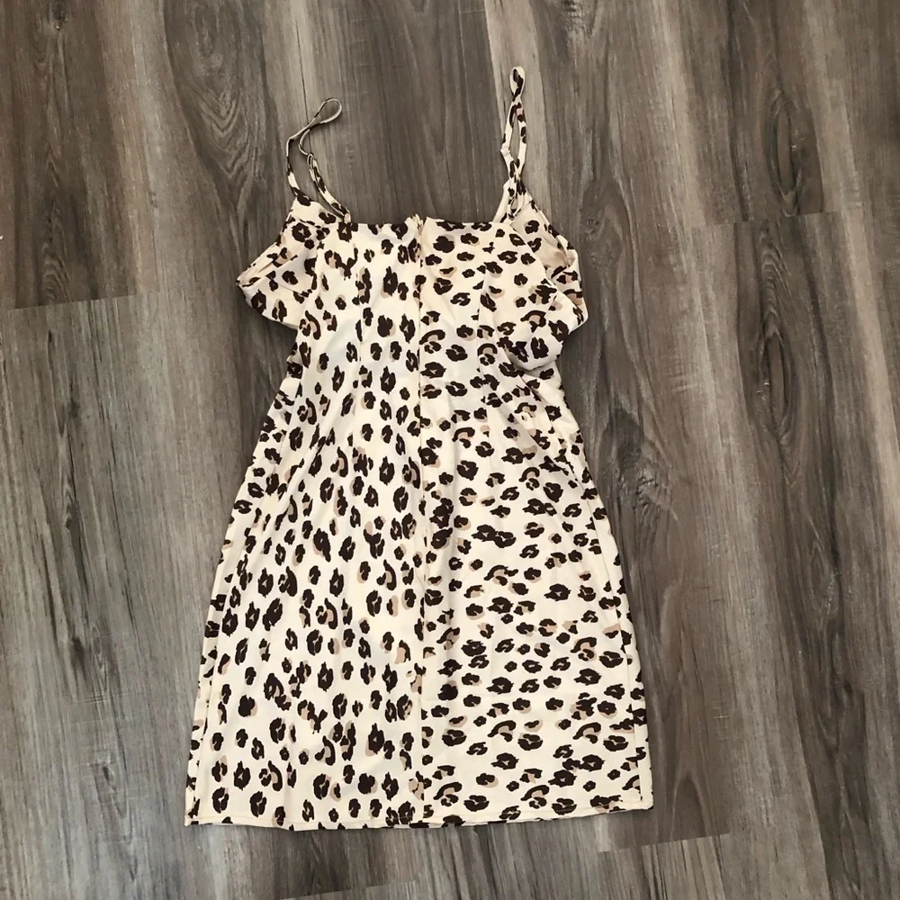 Forever 21 cream cheetah print cowl neck dress size small